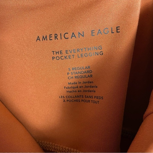 American Eagle Pocket Leggings - Picture 5 of 5